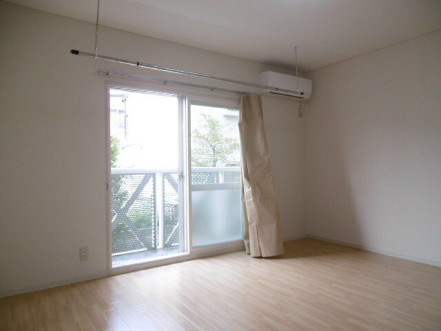 物件内観写真5　(写真は102号室です（参考）)