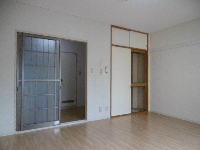 物件内観写真7　(写真は102号室です（参考）)