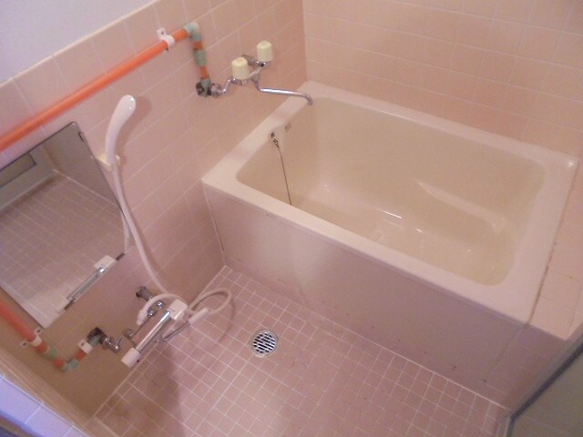 物件内観写真5　(写真は102号室です)