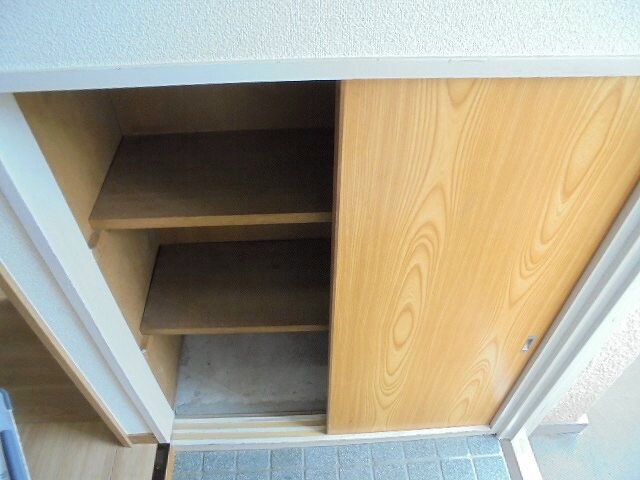 物件内観写真15　(写真は102号室です)