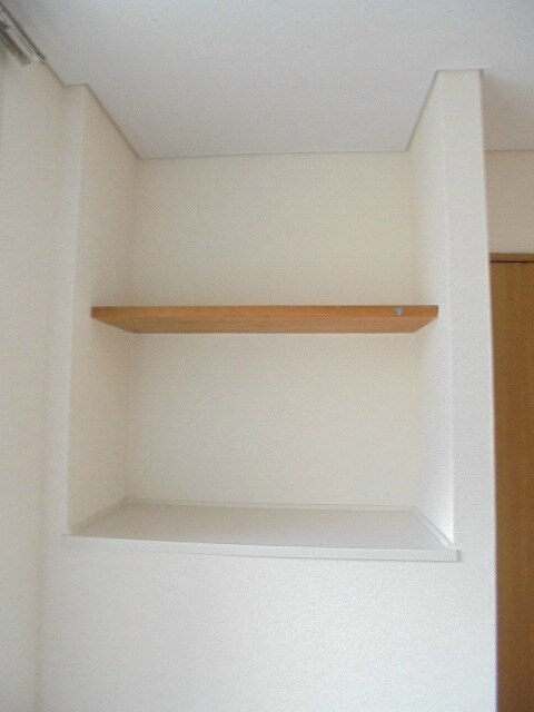 物件内観写真18　(写真は102号室です)