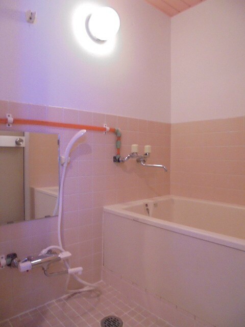 物件内観写真23　(写真は102号室です)