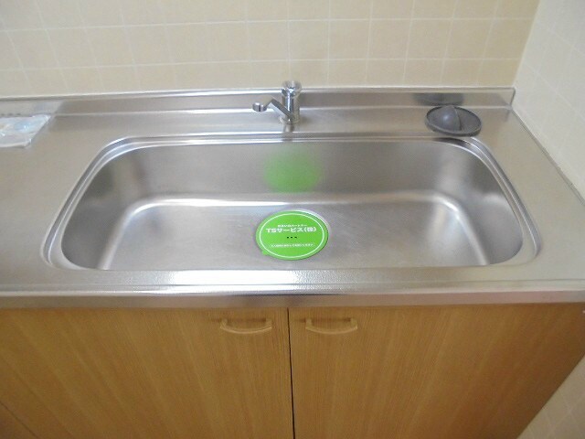 物件内観写真30　(写真は102号室です)