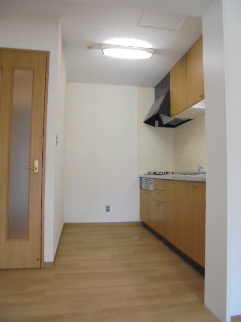 物件内観写真31　(写真は102号室です)