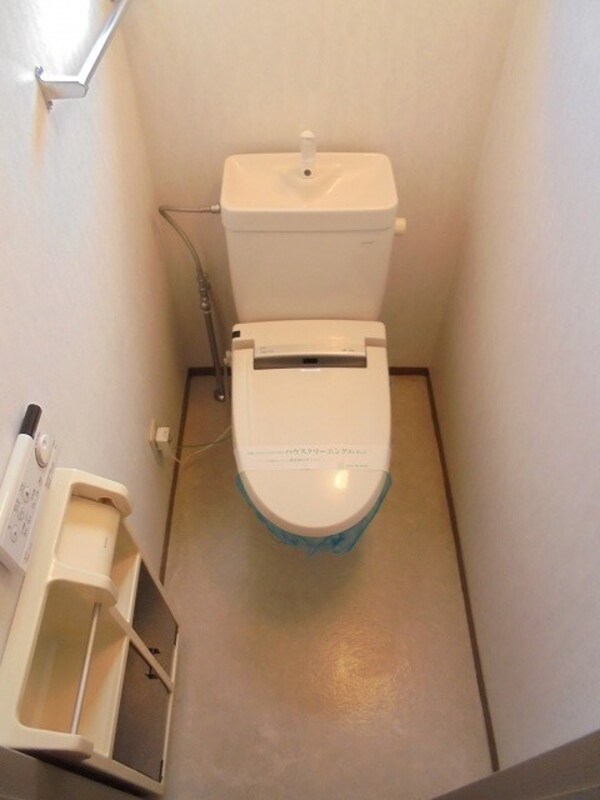 トイレ(画像は201号室です（参考）)