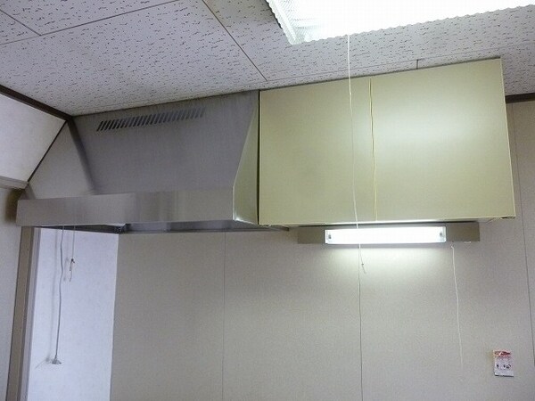 キッチン(※写真は202号室です（参考）)