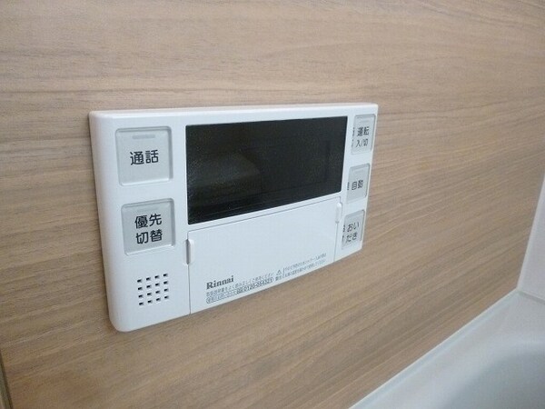 風呂画像(参考（写真は105号室）)
