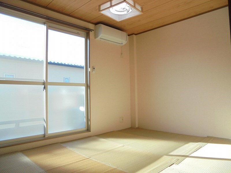 物件内観写真5　(写真は203号室です（参考）)