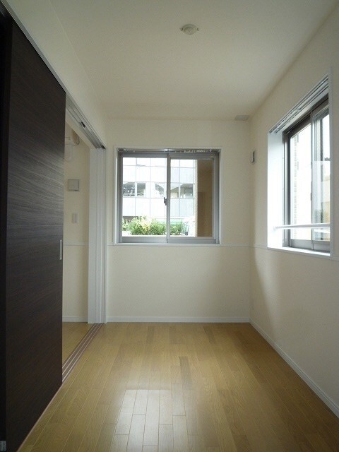 物件内観写真14　(写真は101号室です。)