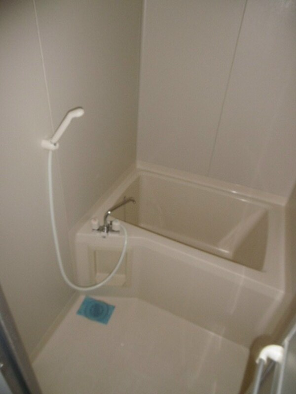 風呂画像(※写真は　202号室)