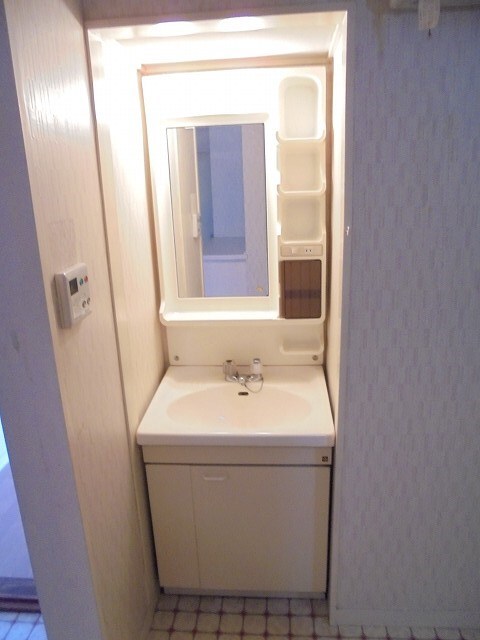 物件内観写真10　(写真は202号室です（参考）)