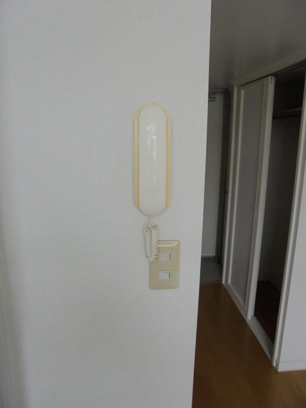 セキュリティ(写真は205号室です（参考）)