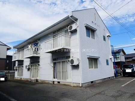 ヨシカハイツB棟外観写真