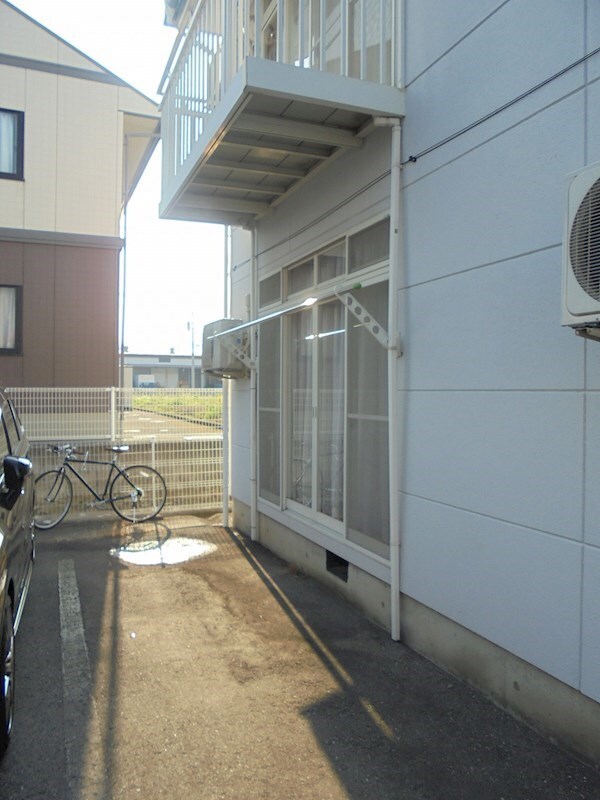 ベランダ(写真は103号室です（参考）)