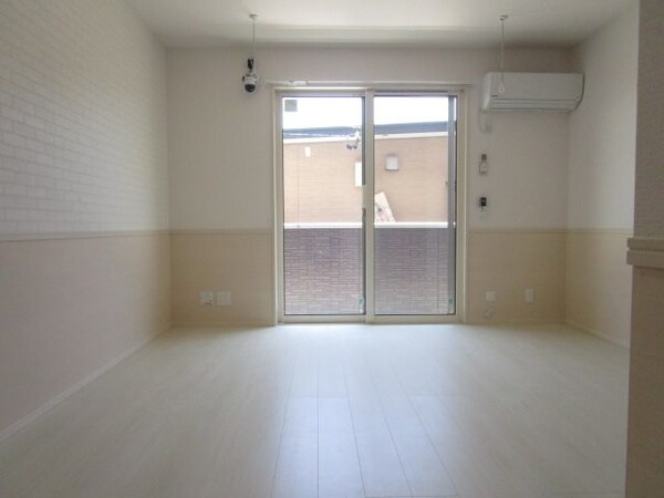 リビング(※103号室の写真です。)