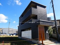 信越本線 長野駅 3階建 築7年の外観写真