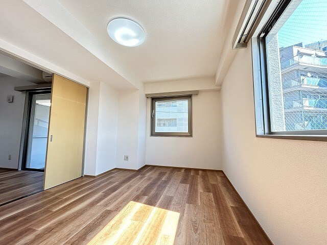 物件内観写真4　(写真は501号室です（参考）)