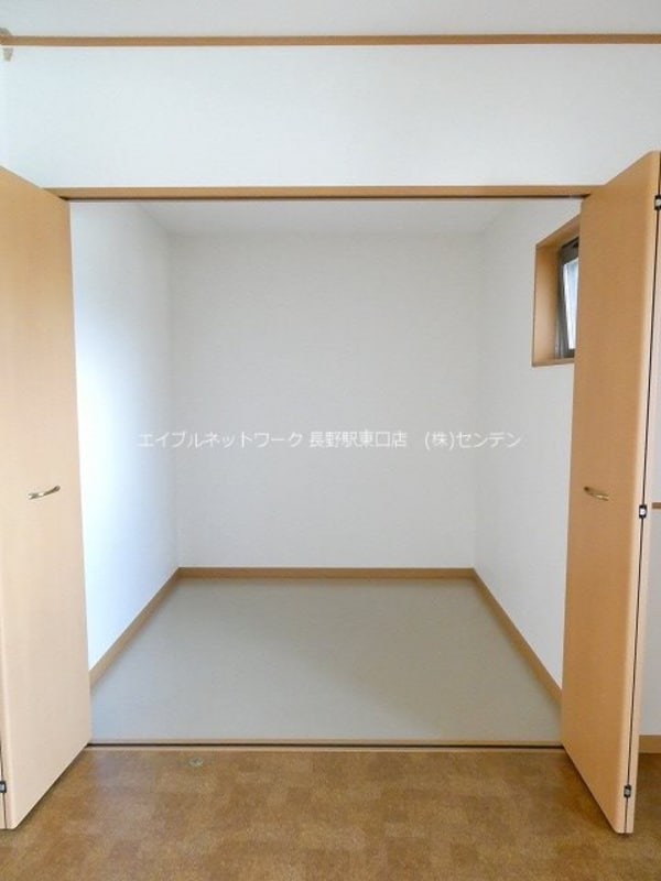 収納(※写真は別号室です（参考）)