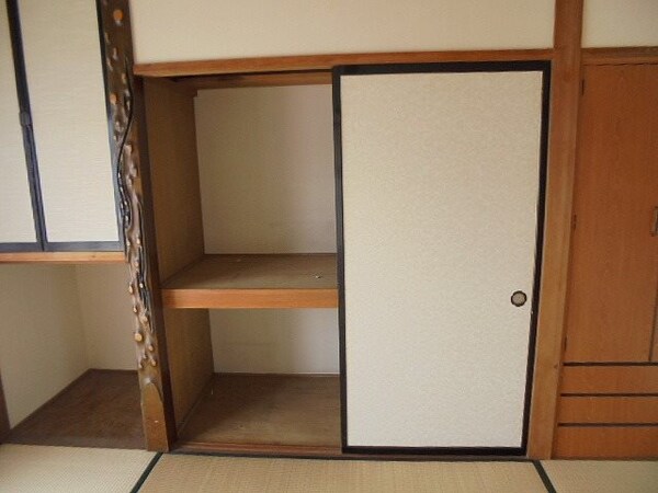 収納(写真は203号室です。（参考）)
