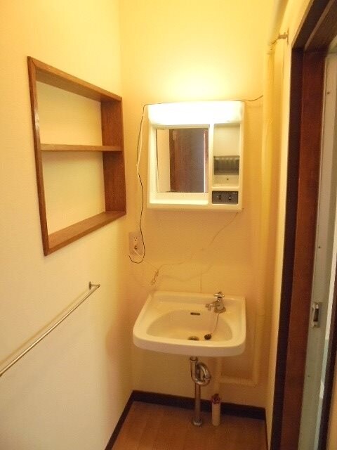 物件内観写真12　(写真は203号室です。（参考）)