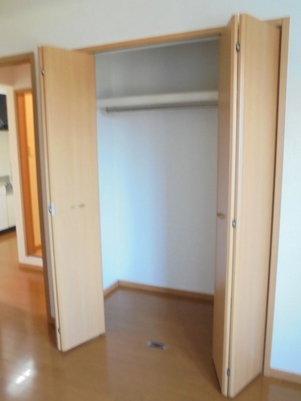 収納(写真は202号室です（参考）)
