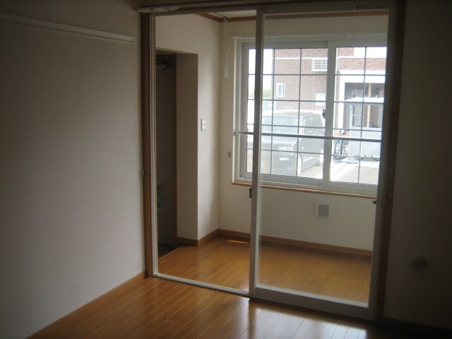 物件内観写真7　(写真は別号室です。)