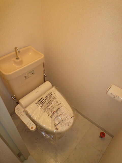 物件内観写真13　(写真は102号室です)