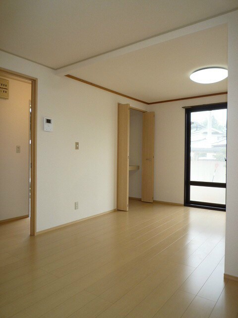 物件内観写真17　(写真は102号室です)