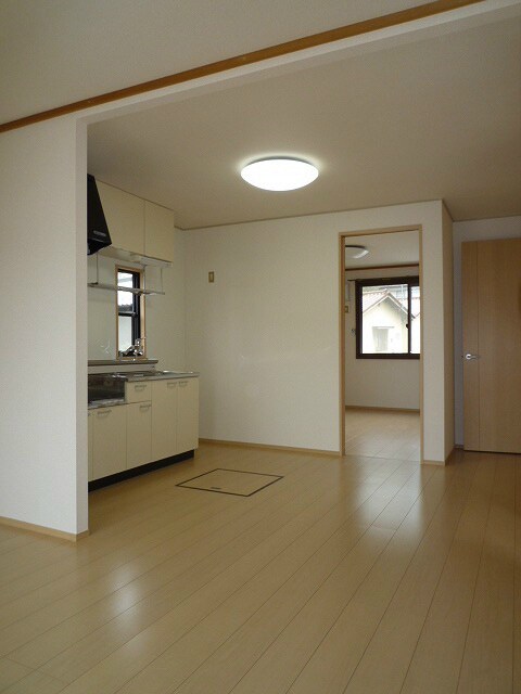 物件内観写真19　(写真は102号室です)