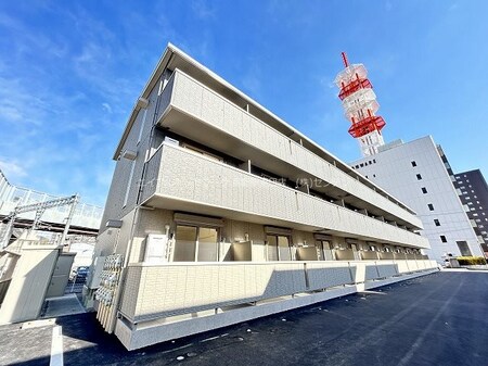 リヴェール中御所C外観写真