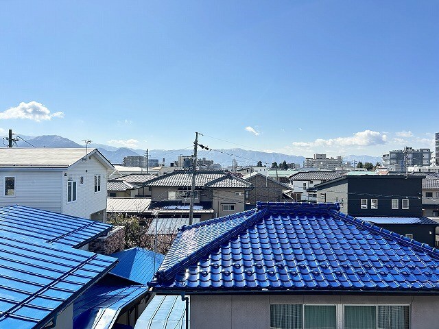 物件内観写真2　(写真は303号室です（参考）)