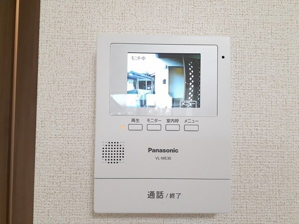 セキュリティ(写真は101号室です（参考）)