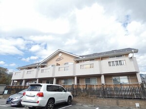 ラヴィ育良外観写真