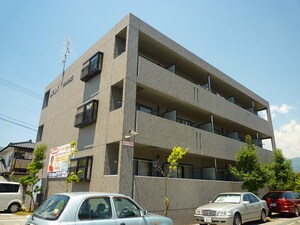 サンパレスII外観写真
