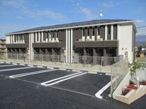 飯田線（長野県内） 毛賀駅 2階建 築4年の外観写真