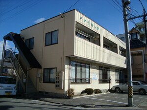 サクラハイツ中込外観写真