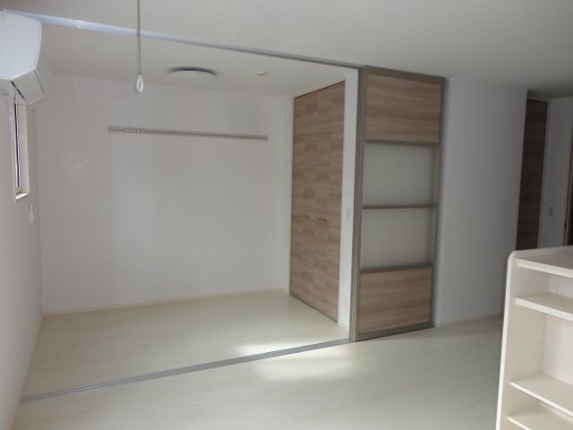 物件内観写真4　(反転タイプ)