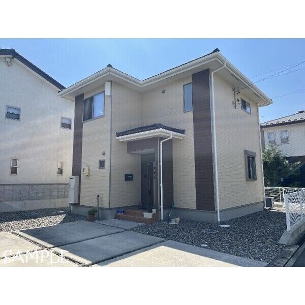 物件外観写真1　(※参考写真)