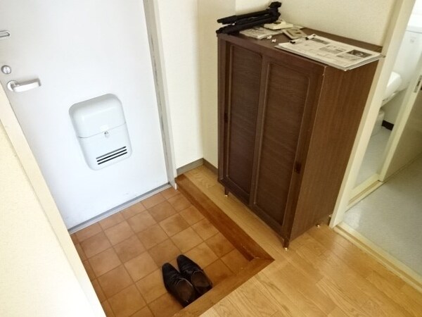 玄関(別部屋参考写真です。)