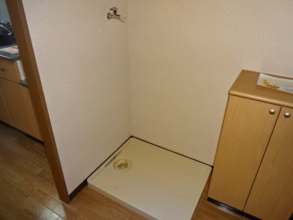 その他(洗濯機スペースです　画像は201号室です（参考）)
