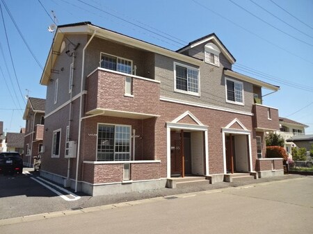 ソレアード千曲Ａ外観写真