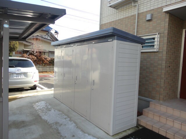 物件内観写真25　(タイヤはこちらへ)