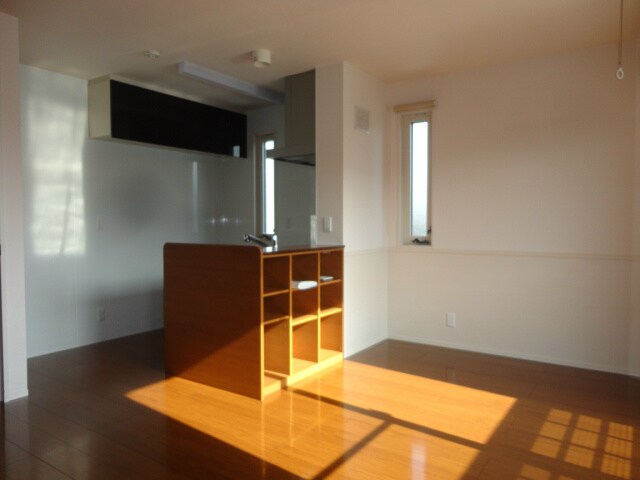 物件内観写真27　(キッチンスペースに窓もしっかり)