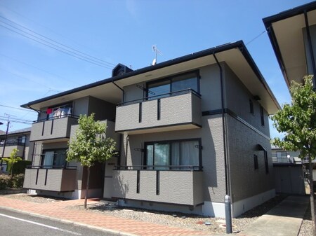 グリーンコートアザレア館外観写真