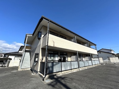 サープラスクオーレ外観写真