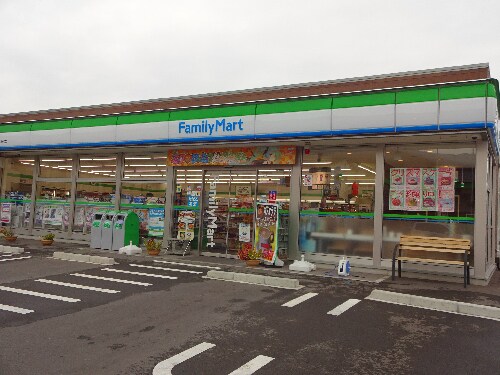 ﾌｧﾐﾘｰﾏｰﾄ 長野松代店