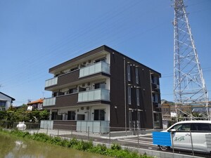 Mｅｌａ ｒｏｓｓａ外観写真