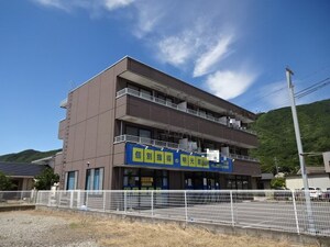 ミヤサンビル外観写真
