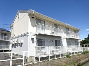 ジュネス上氷鉋A棟外観写真
