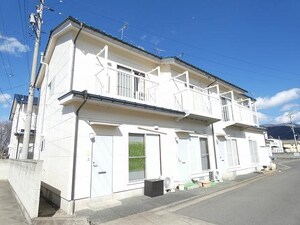 ハイツ根石Ｂ棟外観写真